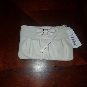 NWT Apt 9 wallet